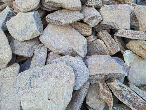 Златолит жёлтый, жёлто-зелёный глыбки и валуны для ланшафтного дизайна купить в Самаре