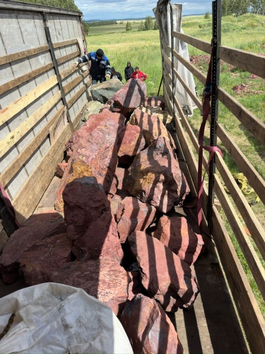 Ландшафтные глыбы красно-фиолетовые 200-1000 килограмм купить в Самаре