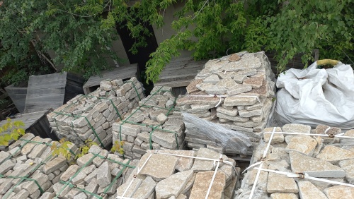 Плитняк гранитный галтованный купить в Самаре