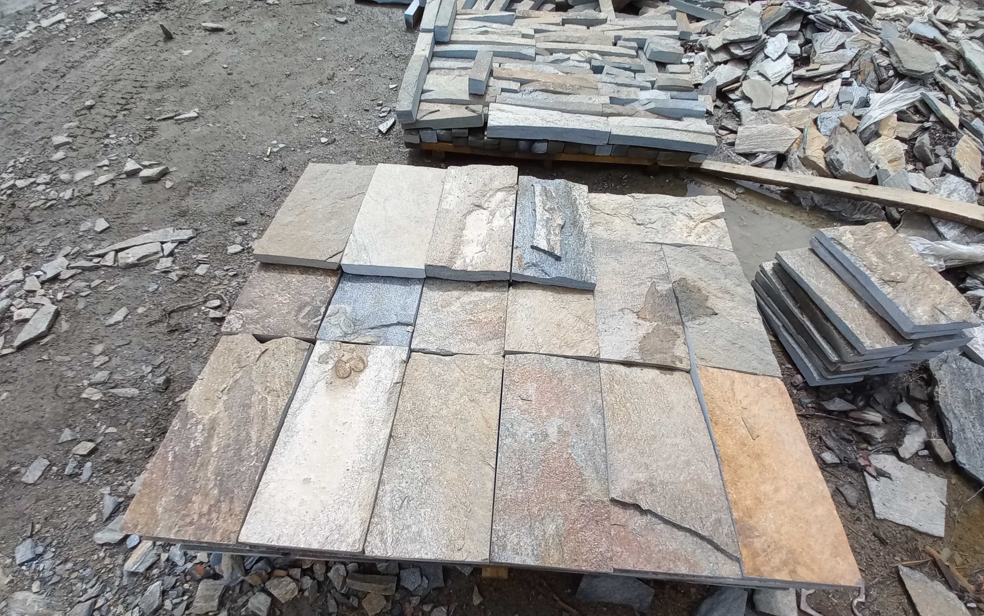 Плитка пилёная златолит Уральский для цоколя, отмостки купить в Самаре