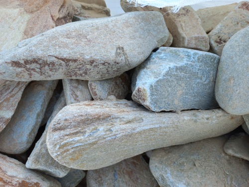 Златолит жёлтый, жёлто-зелёный глыбки и валуны для ланшафтного дизайна купить в Самаре