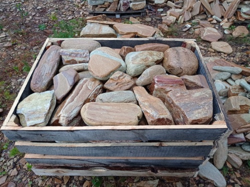 Златолит жёлтый, жёлто-зелёный глыбки и валуны для ланшафтного дизайна купить в Самаре