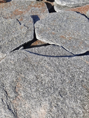 Златолит серебристый галтованный для лестниц купить в Самаре