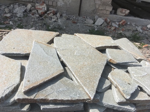 Златолит серебристый галтованный для лестниц купить в Самаре